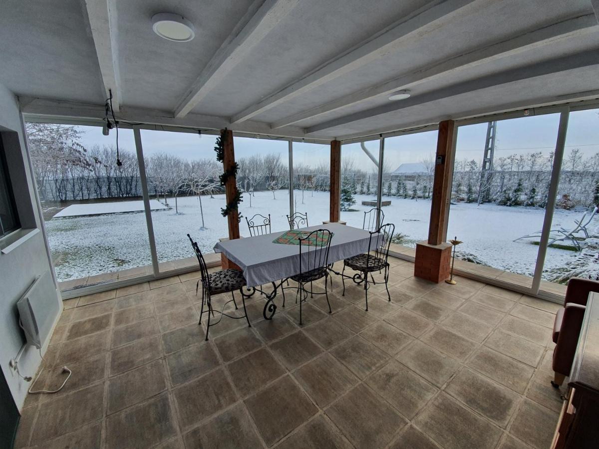 Casa Elis Piscina, Jacuzzy , Sauna, Ciubar Merei 외부 사진