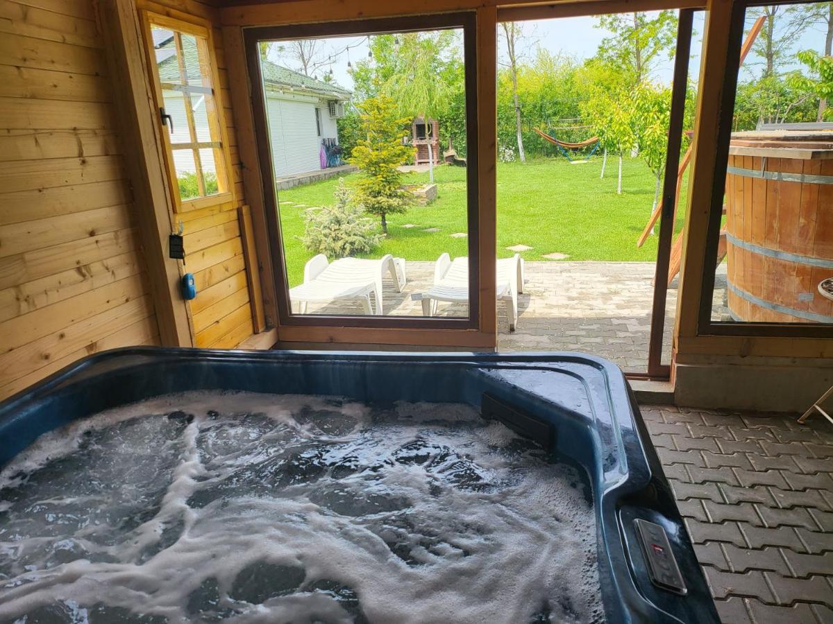 Casa Elis Piscina, Jacuzzy , Sauna, Ciubar Merei 외부 사진